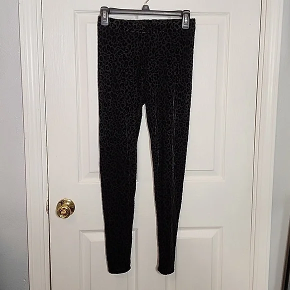 Blackmilk burned velvet cheetah print leggings - Picture 2 of 5